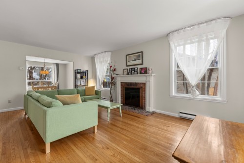 Loft - 391 Berkeley Circle, Dorval, QC - Indoor Photo Showing Living Room With Fireplace