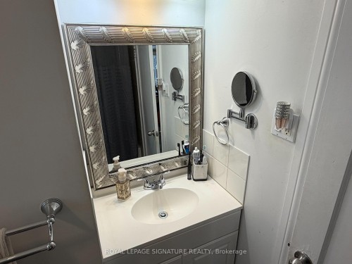 69 Glenmount Avenue, Hamilton, ON - Indoor Photo Showing Bathroom