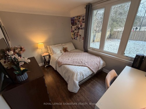 69 Glenmount Avenue, Hamilton, ON - Indoor Photo Showing Bedroom