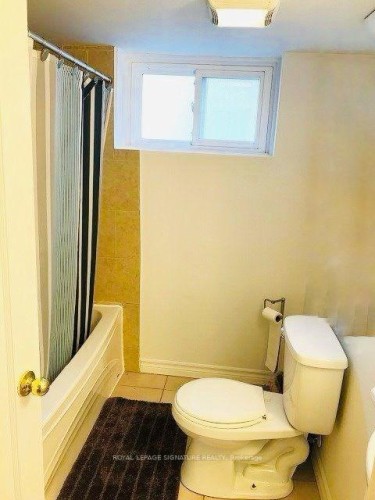 69 Glenmount Avenue, Hamilton, ON - Indoor Photo Showing Bathroom