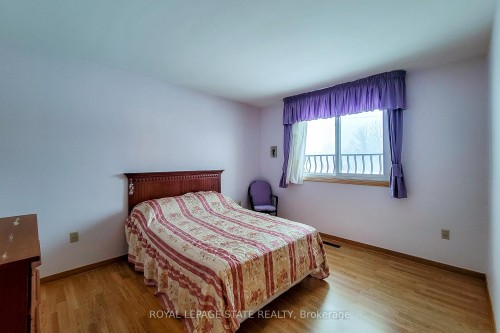 52 Elena Court, Hamilton, ON - Indoor Photo Showing Bedroom