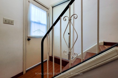 52 Elena Court, Hamilton, ON - Indoor Photo Showing Other Room