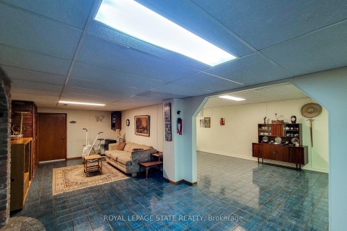 52 Elena Court, Hamilton, ON - Indoor