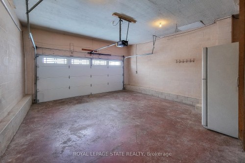 52 Elena Court, Hamilton, ON - Indoor Photo Showing Garage