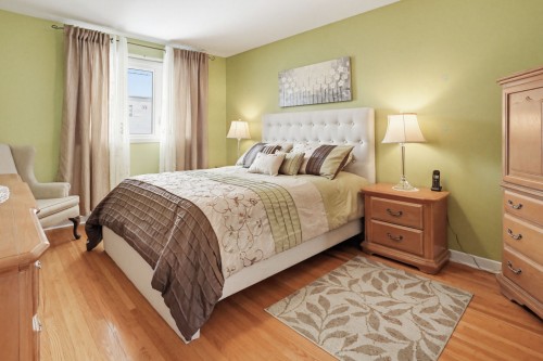 Chambre à coucher principale - 759 Av. Devonshire, Laval (Chomedey), QC - Indoor Photo Showing Bedroom