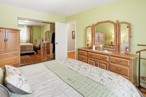 Chambre à coucher principale - 759 Av. Devonshire, Laval (Chomedey), QC - Indoor Photo Showing Bedroom