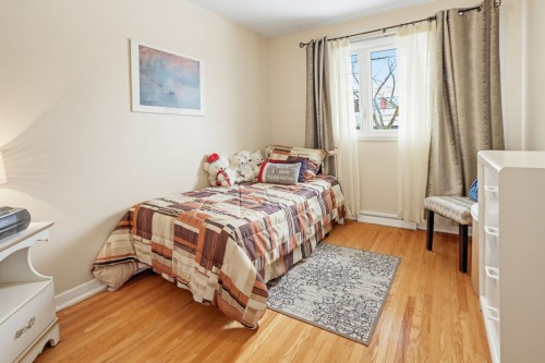 Chambre à coucher - 759 Av. Devonshire, Laval (Chomedey), QC - Indoor Photo Showing Bedroom