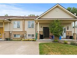 4241 PIONEER Avenue  Windsor, ON N9G 2W9