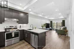 201 - 30 HAMILTON STREET S  Hamilton, ON L8B 1V8