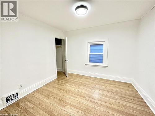 39 Beechwood Avenue, Hamilton, ON - Indoor Photo Showing Other Room