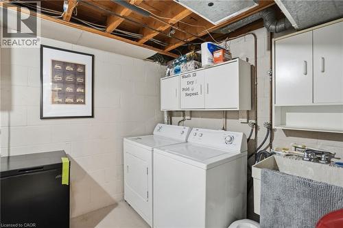 914 Mohawk Road E Unit# 7, Hamilton, ON - Indoor Photo Showing Laundry Room