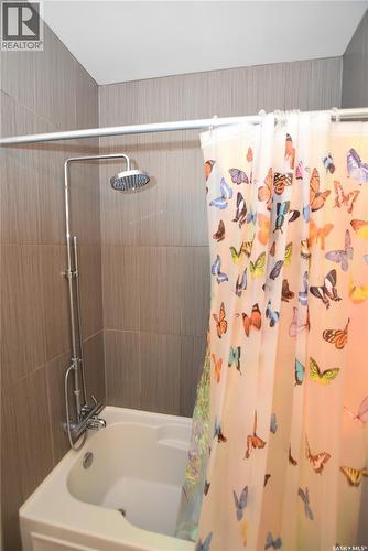 204 2315 Mcclocklin Road, Saskatoon, SK - Indoor Photo Showing Bathroom
