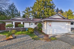 227 Thetis Ave Qualicum Beach, BC V9K 1R8