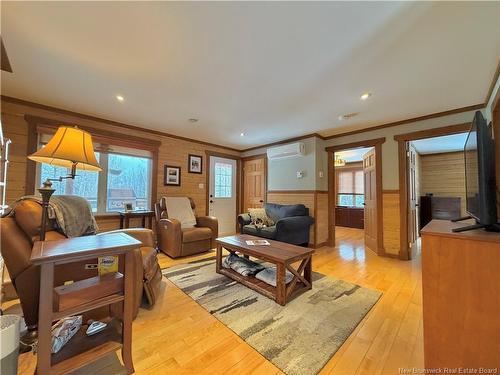 1990 Middle River Dr, Bathurst, NB 