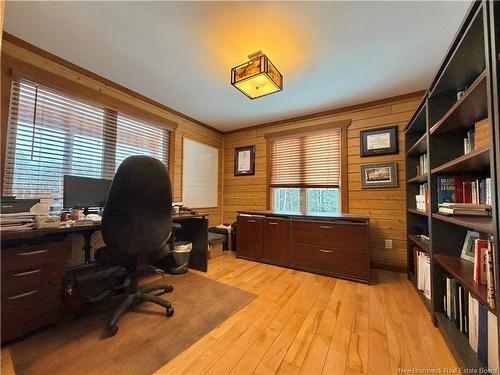 1990 Middle River Dr, Bathurst, NB 