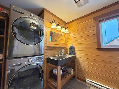 1990 Middle River Dr, Bathurst, NB 