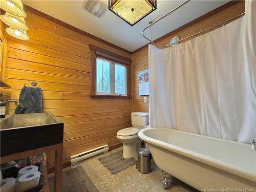 1990 Middle River Dr, Bathurst, NB 