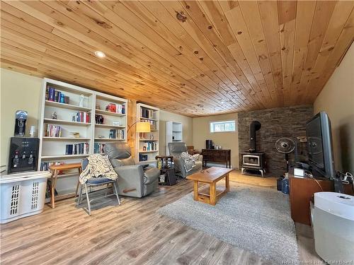 1990 Middle River Dr, Bathurst, NB 