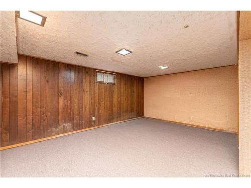 17 Macbeath Ave, Moncton, NB 