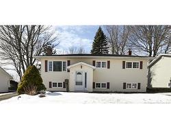17 Lindsay ST  Riverview, NB E1B 2Z9