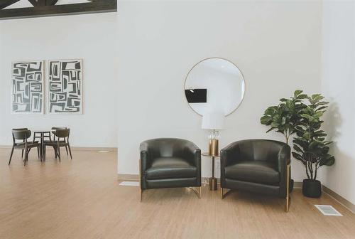 61 Prairie Oak Drive, Mitchell, MB - Indoor