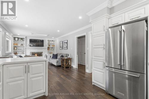 946 Nora Drive, Burlington, ON - Indoor Photo Showing Kitchen