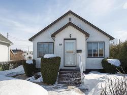 616 Southern Avenue  Thunder Bay, ON P7C 2V2