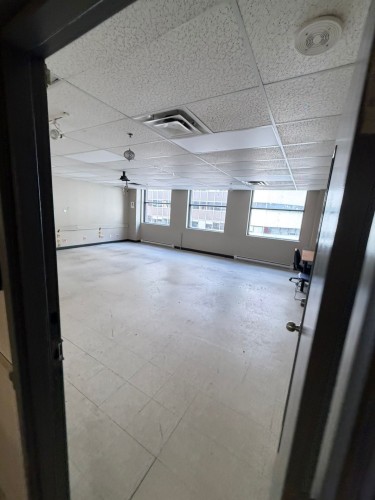 Room - 701-440 Boul. De Maisonneuve O., Montréal (Ville-Marie), QC - Indoor Photo Showing Garage