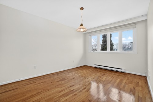 Chambre à coucher - 980 100E Avenue, Laval (Chomedey), QC - Indoor Photo Showing Other Room