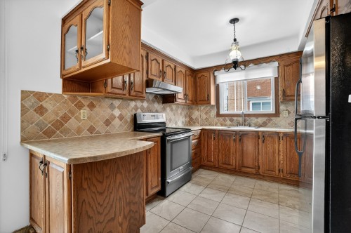 Cuisine - 980 100E Avenue, Laval (Chomedey), QC - Indoor Photo Showing Kitchen