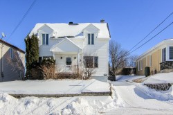 2167 Rue de Montfort  Saguenay (Jonquière), QC G7X 4P9