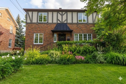 19 Av. de l'Église  Pointe-Claire, QC H9S 5J1