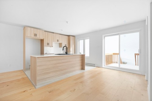 Cuisine - 703Z Ch. Des Conifères, Piedmont, QC - Indoor Photo Showing Kitchen