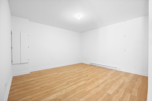 Salle familiale - 703Z Ch. Des Conifères, Piedmont, QC - Indoor Photo Showing Other Room