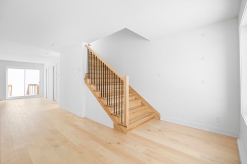 Vue d'ensemble - 703Z Ch. Des Conifères, Piedmont, QC - Indoor Photo Showing Other Room