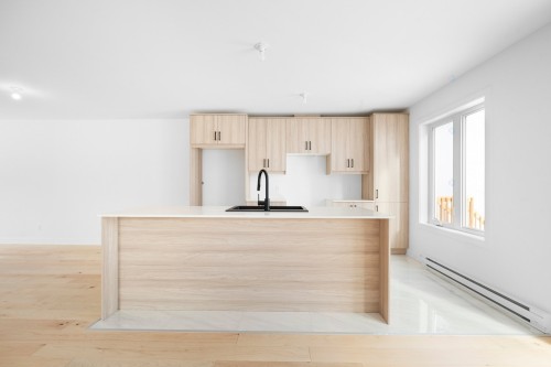 Cuisine - 703Z Ch. Des Conifères, Piedmont, QC - Indoor Photo Showing Kitchen