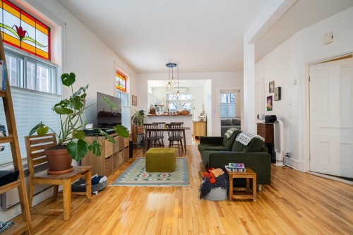 Living Room - 390 Av. Fairmount O., Montréal (Le Plateau-Mont-Royal), QC - Indoor Photo Showing Living Room