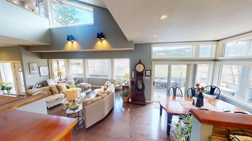 8875 Colony Road, Wardner, BC - Indoor