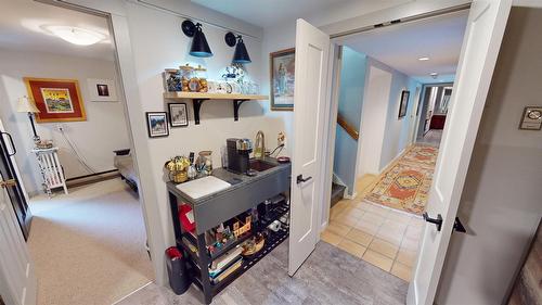 8875 Colony Road, Wardner, BC - Indoor Photo Showing Other Room