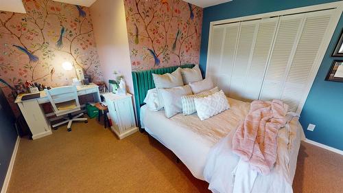 8875 Colony Road, Wardner, BC - Indoor Photo Showing Bedroom