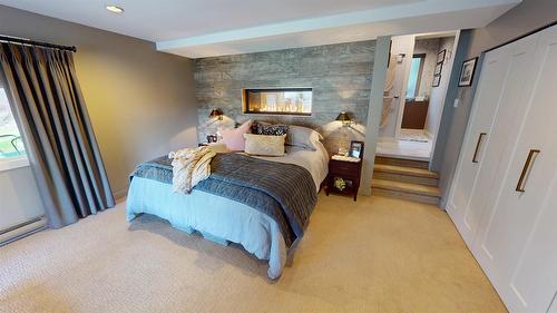 8875 Colony Road, Wardner, BC - Indoor Photo Showing Bedroom