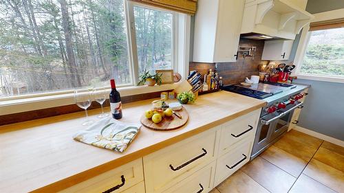 8875 Colony Road, Wardner, BC - Indoor