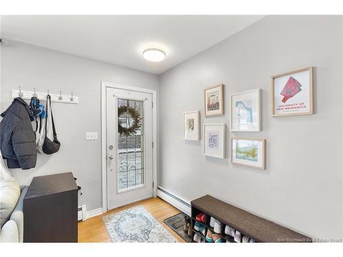 8 Surrey Cres, Fredericton, NB 