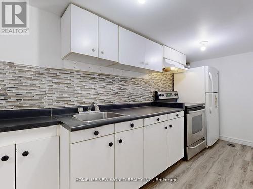139 Galbraith Crescent, Markham, ON - Indoor Photo Showing Kitchen