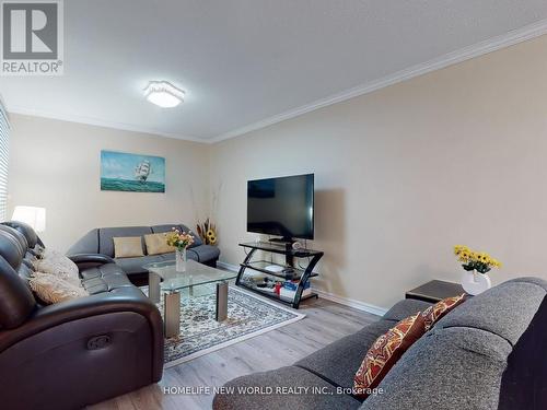 139 Galbraith Crescent, Markham, ON - Indoor Photo Showing Living Room