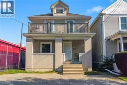 132 1/2 LAKE Street  St. Catharines, ON L2R 5Y1