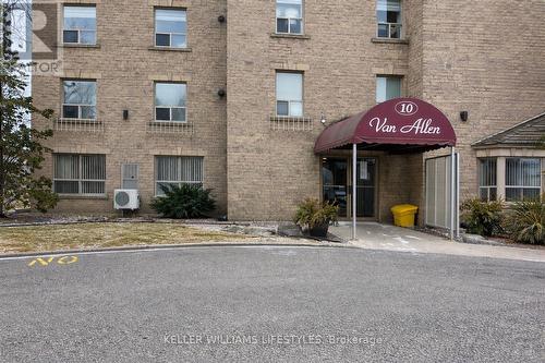 702 - 10 VAN ALLEN AVENUE  Chatham-Kent (Chatham), ON N7L 5K1