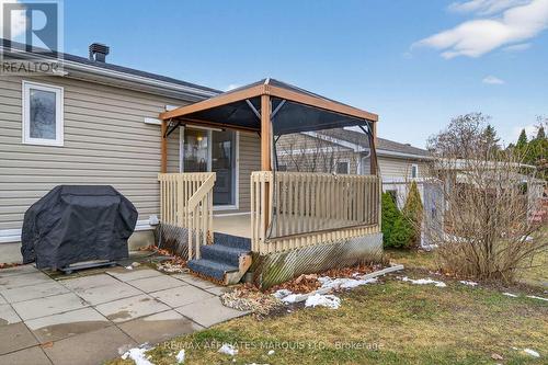 Outdoor entertaining space - 175 Hemlock Crescent, Cornwall, ON - Outdoor With Deck Patio Veranda
