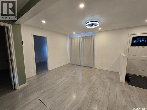 336 2Nd Avenue Se, Weyburn, SK - Indoor Photo Showing Other Room