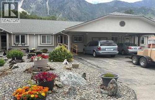 815 11th Avenue Unit# 2  Keremeos, BC V0X 1N3